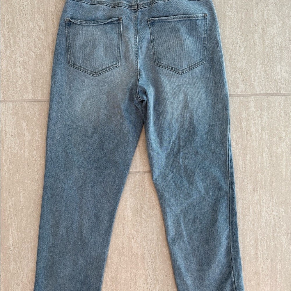 High Rise Rewash Jeans - Picture 2 of 4